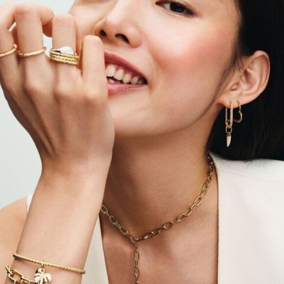 Pandora Shark Tooth Mini Dangle Charm - Picture 4 of 6